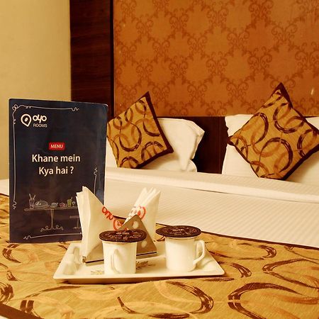 Oyo 905 Galaxy View Hotel Allāhābād Junction Buitenkant foto