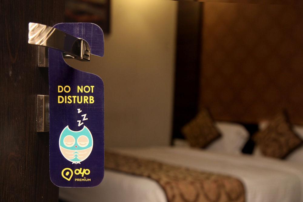 Oyo 905 Galaxy View Hotel Allāhābād Junction Buitenkant foto