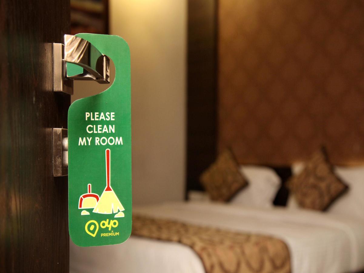 Oyo 905 Galaxy View Hotel Allāhābād Junction Buitenkant foto