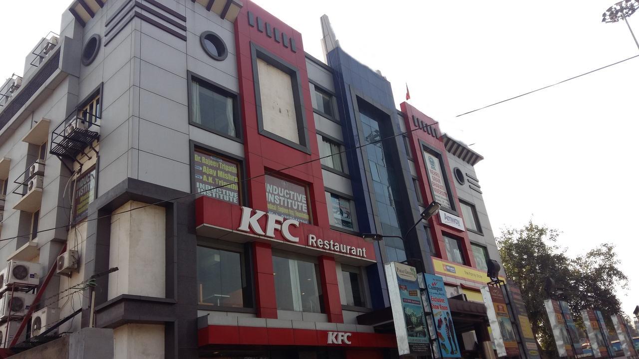 Oyo 905 Galaxy View Hotel Allāhābād Junction Buitenkant foto
